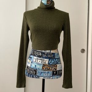 NWT • Fashion Nova Forest Green Long Sleeve Crop Top
